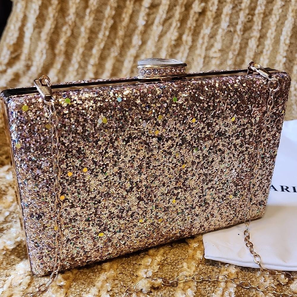 OS Clutch Purse with Chain Glittering Gold - Picture 6 of 10